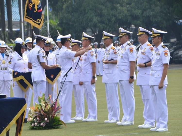Danlantamal IX Hadiri Upacara Sertijab Pangkoarmada III 