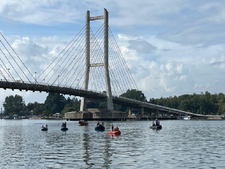 Bakamla RI Evakuasi Korban Bunuh Diri di Jembatan Bahteramas Kendari