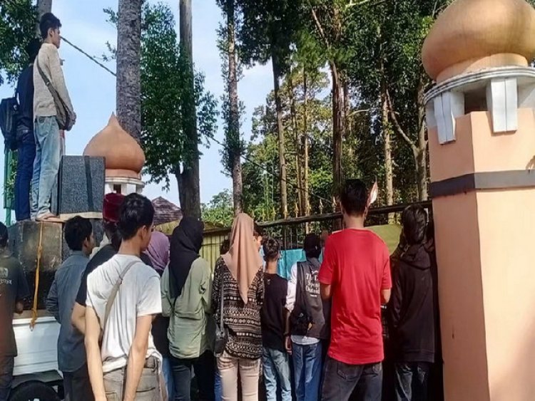 Lagi-lagi DKUKMPP Pandeglang Didemo Massa