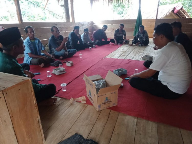 Didampingi Konsultan Hukum, Masyarakat Desa Pasirkadu Akan Laporkan Kepala Desa ke APH