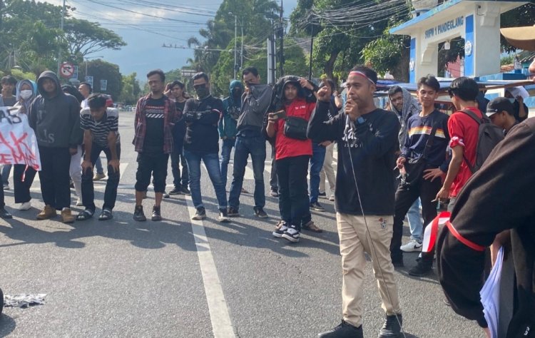 Kantor Bupati dan DPMPD Pandeglang di Demo AMPD Terkait Dengan Tidak Netralnya ASN Pada Pilkada 2024