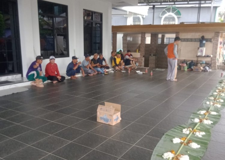 Sambut Ramadhan, Warga Komplek BPI Gelar Aksi Bersih-Bersih dan Silaturahmi di Masjid Baitul Muhajirin