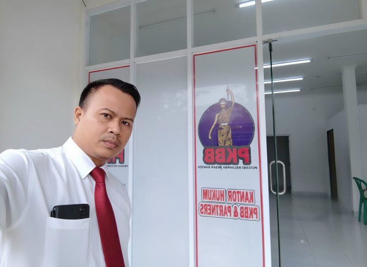 Ahmad Khotib, SE. Pimpinan Redaksi Media bppkbnewsbanten.com & Juga Wakil Ketua BPPKB DPC Pandeglang Harpakan Polri Tetap Dibawah Presiden