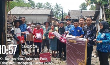 Pasca Bencana Kebakaran KSB Kecamatan Patia Bersama Forkopimcam Salurkan Bantuan 