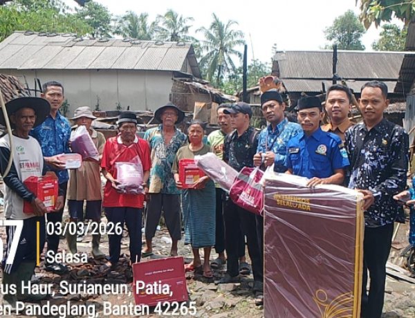 Pasca Bencana Kebakaran KSB Kecamatan Patia Bersama Forkopimcam Salurkan Bantuan 