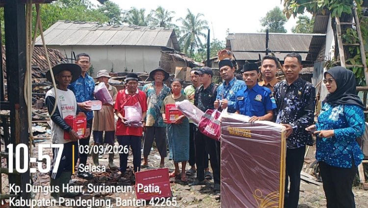 Pasca Bencana Kebakaran KSB Kecamatan Patia Bersama Forkopimcam Salurkan Bantuan 