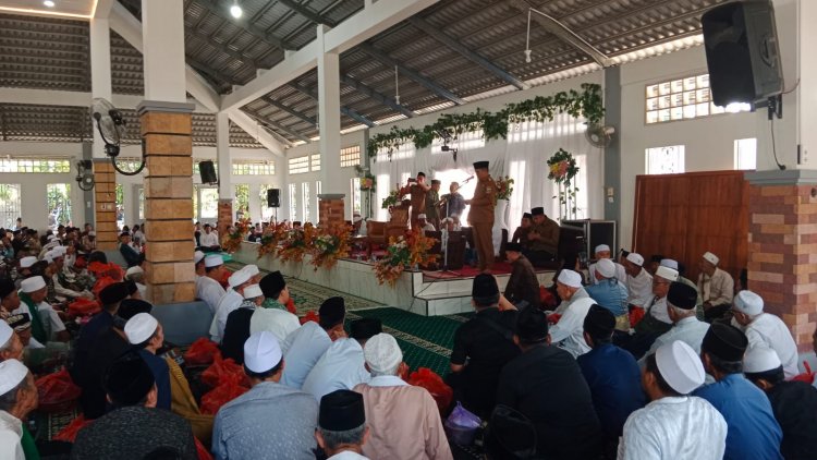 Berjalan Khidmat Acara Haul Ke 22 Abuya Kh A. Busthomi & Haul ke 2 Umi HK. Enok Bahriah Di Ponpes Al Hidayah