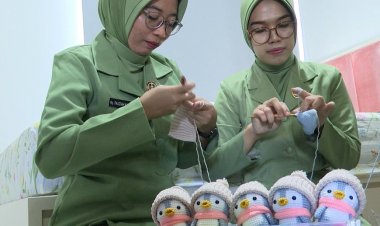 Kerajinan Rajut Jadi Pengisi Waktu Dokter Zuhria Novianty