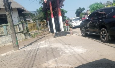 DPC AMIRA Pertanyakan Izin Pemasangan Kabel & Tiang Internet Rakyat Diwilayah Pandeglang