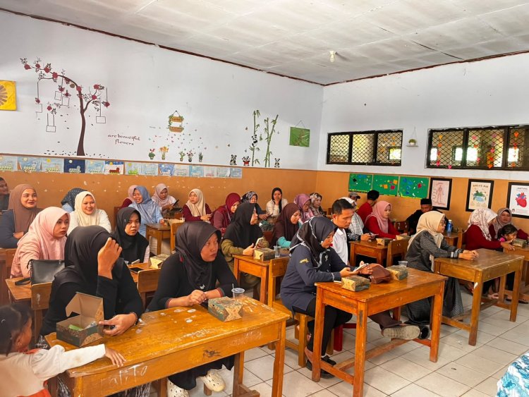 SPPG Jiput 02 Sosialisasikan Aplikasi Uji Organoleptik, Kualitas Menu MBG Bisa Dipantau Langsung Guru